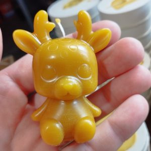 Świeca z wosku pszczelego – Tony Tony Chopper One Piece Renifer