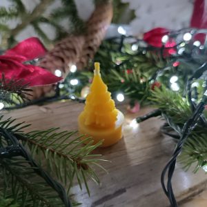 Świeca z wosku pszczelego – Choinka tealight sosna